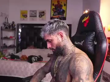 Chaturbate Best live sex cam show of logan_hugh8