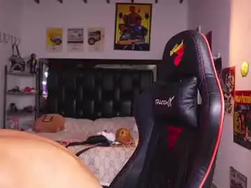 Chaturbate Watch Live Sex Cams of logan_hugh8