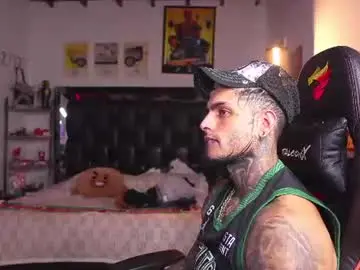 Chaturbate Sex Chat of logan_hugh8