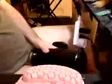 Chaturbate Nude Webcam of mikeylikesit38