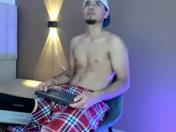 Chaturbate Live Sex of noah_smith05