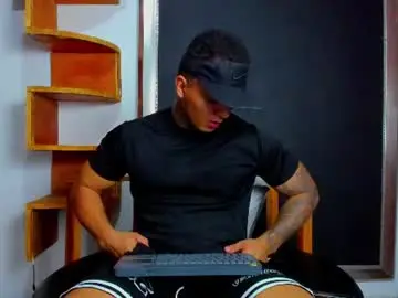 Chaturbate Adult Video Chat of aquiles_elpapi