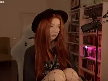 Chaturbate Live Sex Cam of loony_moony