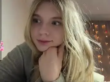 Chaturbate Live Sex Cam of chloe_show