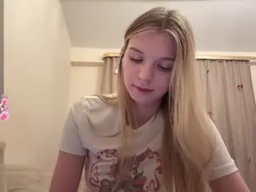 Chaturbate Watch Live Sex Cams of chloe_show