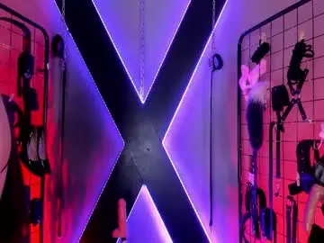 Chaturbate Live Sex of cinthia_iris_bdsm