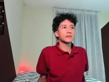 Chaturbate Adult Webcams of guy_veryhot1