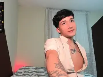 Chaturbate Live Sex of guy_veryhot1
