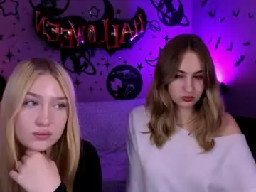 Chaturbate Live Porn of playful_sophie