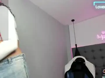 Chaturbate Live Sex of scarletcherry18