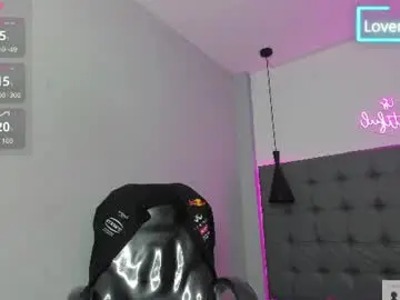Chaturbate Sex Chat of scarletcherry18