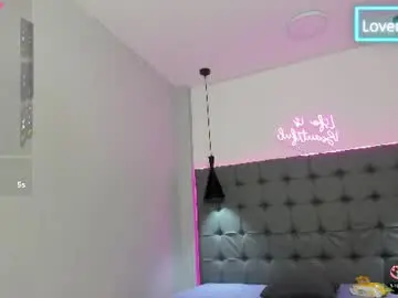 Chaturbate Watch Live Sex Cams of scarletcherry18