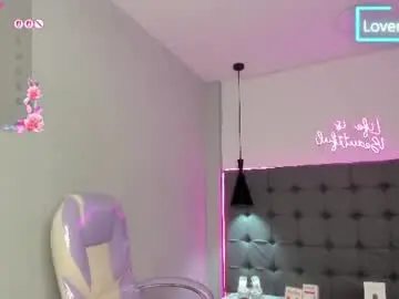 Chaturbate Live Porn of scarletcherry18