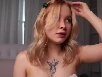 Chaturbate Adult Video Chat of pebee