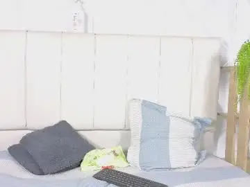 Chaturbate Sex Cam of emily_and_sebastiann
