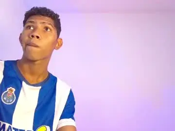 Chaturbate Free Porn Cam of alejandro_dotado_