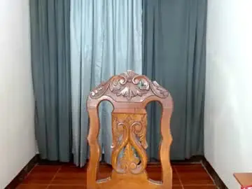 Chaturbate Live Sex Cam of estherlust