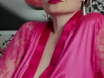 Chaturbate Live Sex of illegalbeauty87