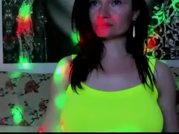 Chaturbate Adult Webcams of illegalbeauty87