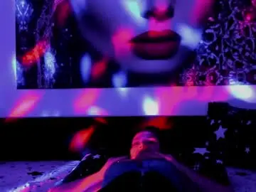Chaturbate Adult Webcam of illegalbeauty87
