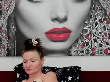 Chaturbate Free Live Porn of illegalbeauty87