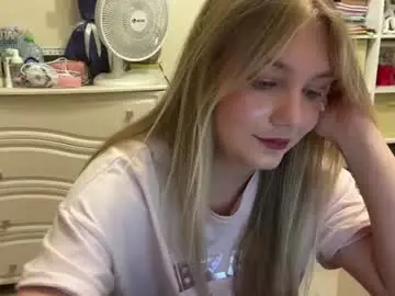 Chaturbate Nude Webcam of maisiehtwe