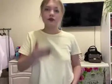 Chaturbate Live Porn of maisiehtwe