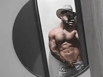 Chaturbate Live Porn of noha_miler