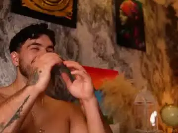 Chaturbate Live Sex Cam of noha_miler