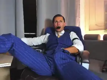 Chaturbate Sex Cam of hiddenoffice