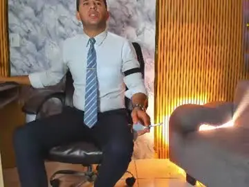 Chaturbate Sex Chat of hiddenoffice