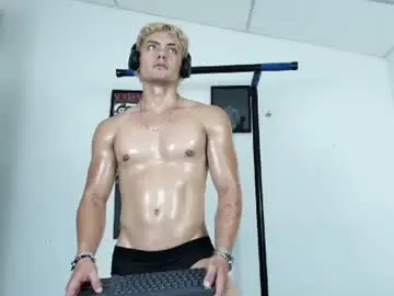 Chaturbate Live Sex of titan_fitness