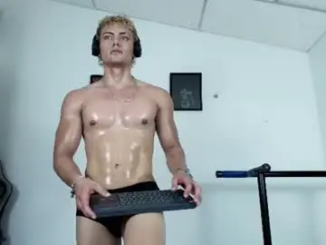 Chaturbate Nude Webcam of titan_fitness