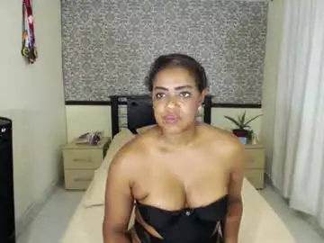 Chaturbate Adult Video Chat of ebony_milf83