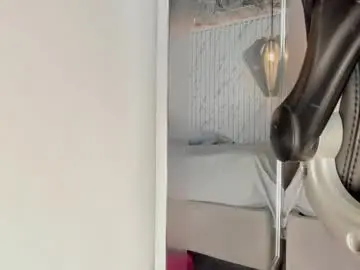 Chaturbate Nude Webcam of emilly_mell