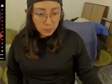 Chaturbate Adult Video Chat of ella_harry
