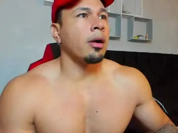 Chaturbate Live Sex Cam of tyler_hank1