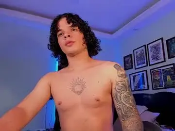 Chaturbate Live Sex Cam of ian_versace