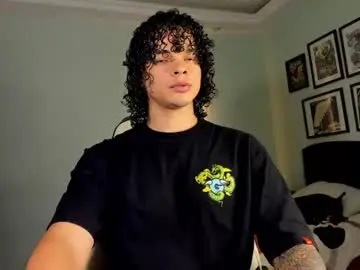 Chaturbate Private Sex Chat of ian_versace