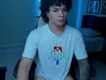 Chaturbate Best live sex cam show of ian_versace