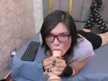 Chaturbate Live Sex Cam of luzbel_525