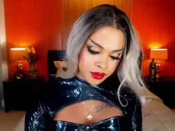 Chaturbate Watch Live Sex Cams of urmajestytyra