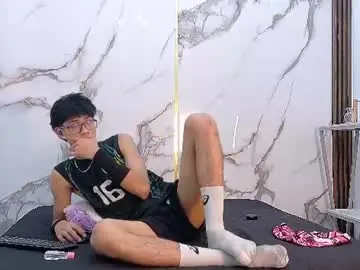 Chaturbate Nude Webcam of andrew16_re
