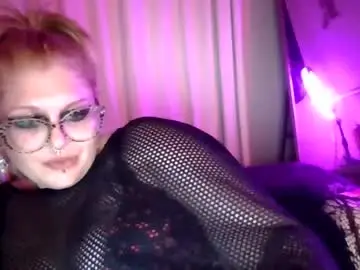 Chaturbate Live Sex Cam of moonpulseraven