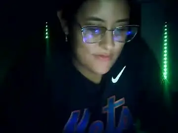 Chaturbate Free Porn Cam of ladyvelvet08
