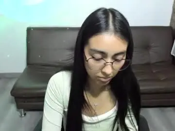 Chaturbate Live Sex of queenbyte_18