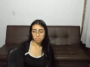 Chaturbate Live Sex of queenbyte_18