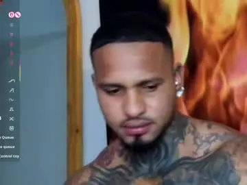 Chaturbate Live Sex Cam of zain_diesel7