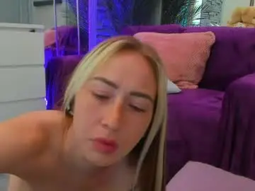 Chaturbate Free Porn Cam of reina_cummings