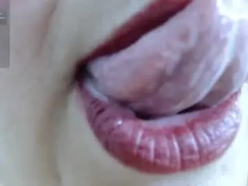 Chaturbate Watch Live Sex Cams of kerly_doll